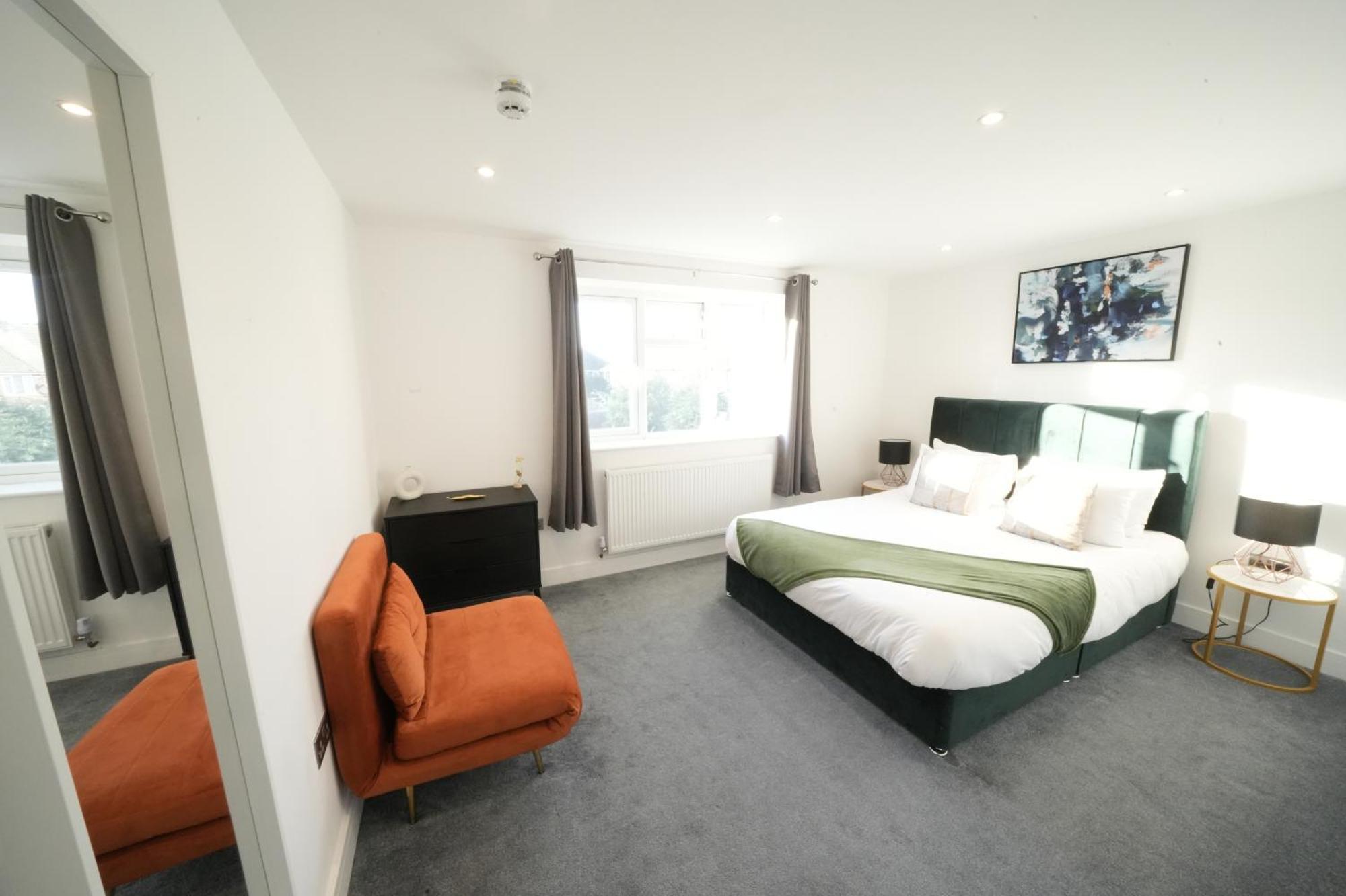 10 Min Drive To Airport - Free Parking - 15 Min Bus Ride - Ev Charge Available Apartment Stanwell Luaran gambar